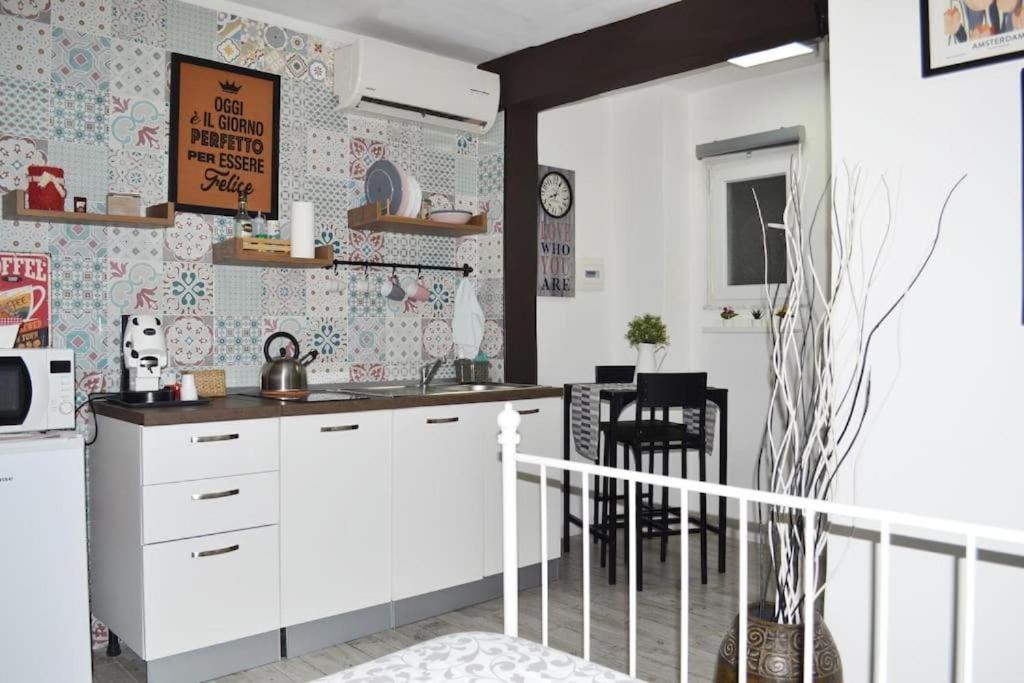 Casa Mya - Studio Flat ナポリ エクステリア 写真