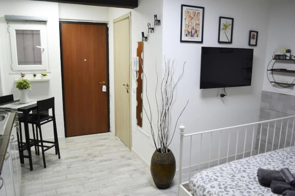 Casa Mya - Studio Flat ナポリ エクステリア 写真