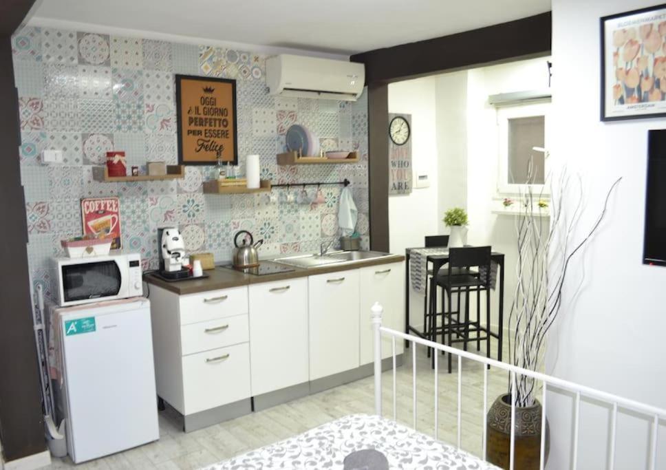 Casa Mya - Studio Flat ナポリ エクステリア 写真