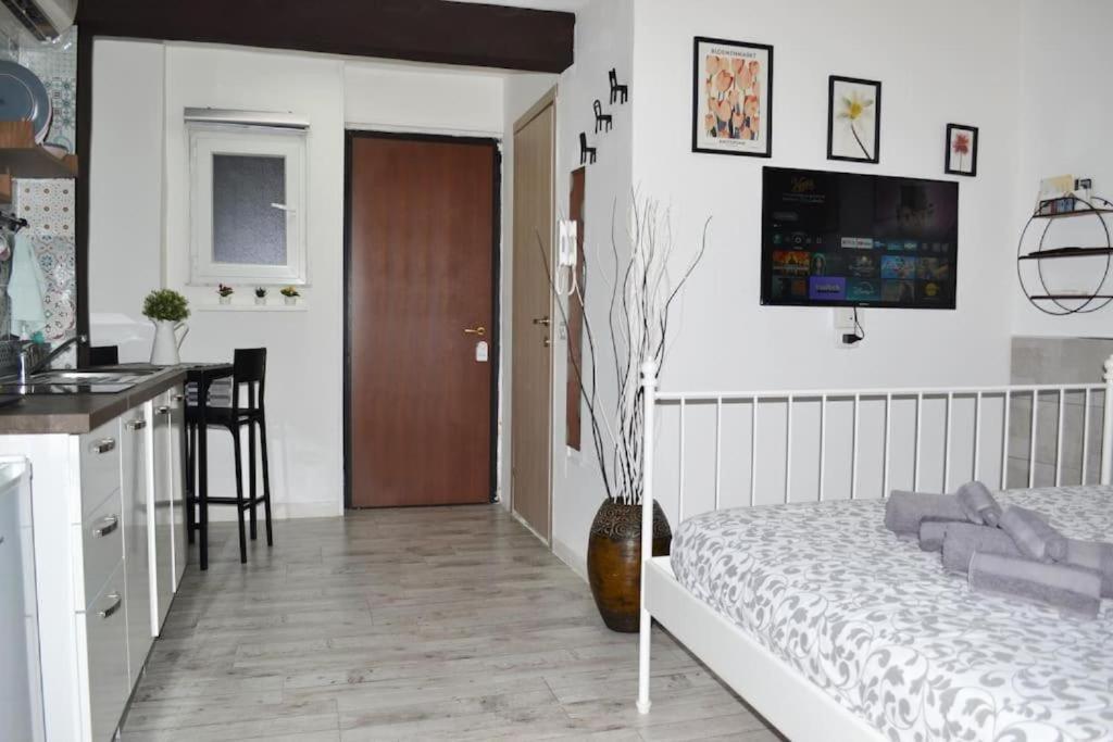Casa Mya - Studio Flat ナポリ エクステリア 写真