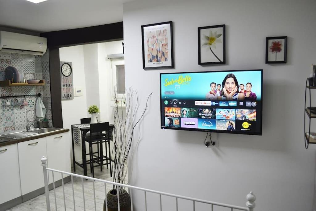 Casa Mya - Studio Flat ナポリ エクステリア 写真
